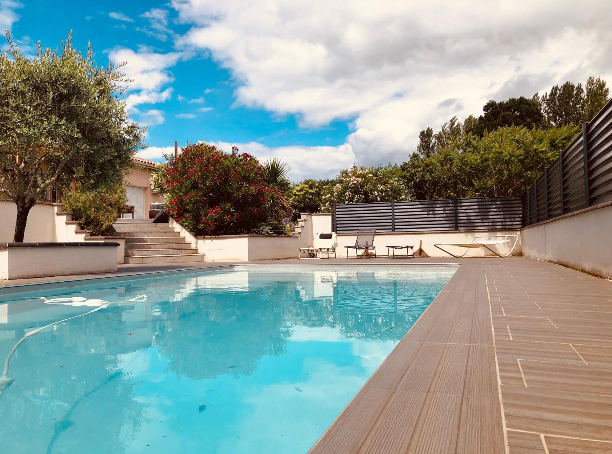 Homestay Cabanon Dans Le Jardin *